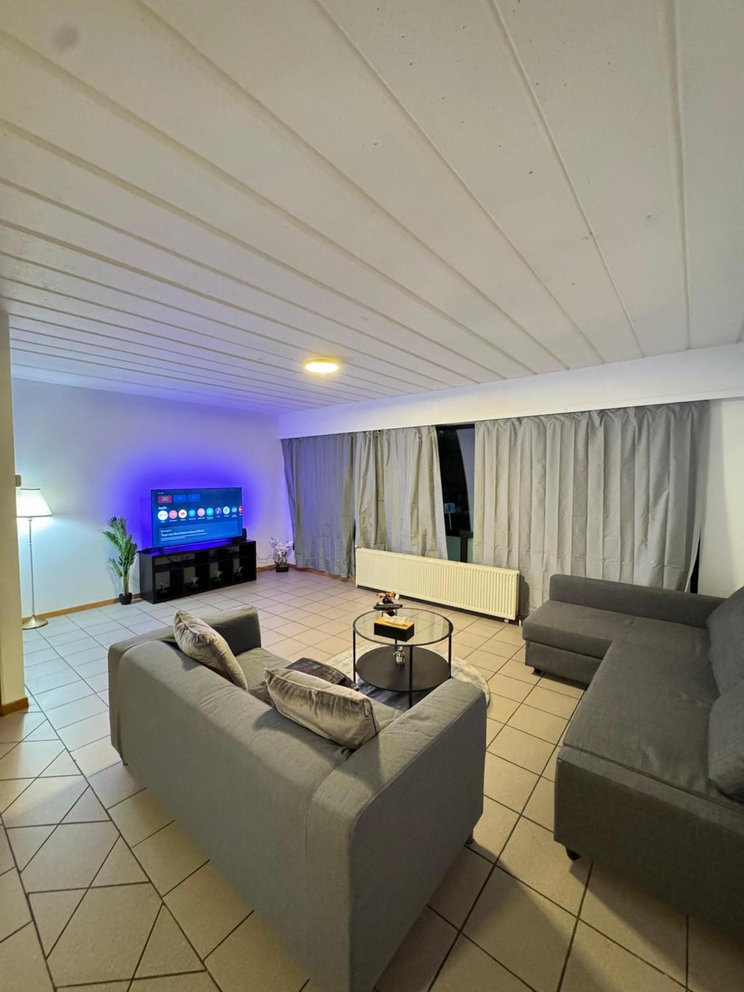 Appartement De Luxe Entierement Renove - Proche Aeroport De Bruxelles, Quartier Chic Luaran gambar