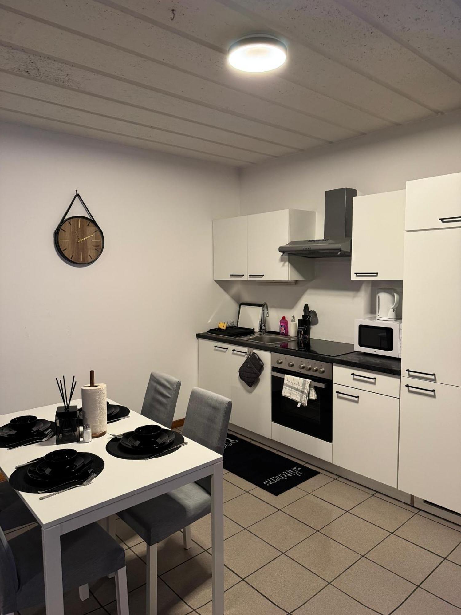 Appartement De Luxe Entierement Renove - Proche Aeroport De Bruxelles, Quartier Chic Luaran gambar